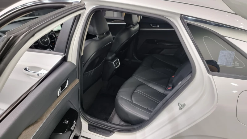 Kia K5 2.0 NOBLESSE autogeorge.com, снимка 10 - Автомобили и джипове - 51903299