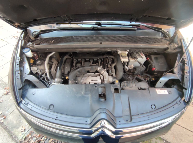 Citroen C4 Picasso, снимка 2 - Автомобили и джипове - 52682131