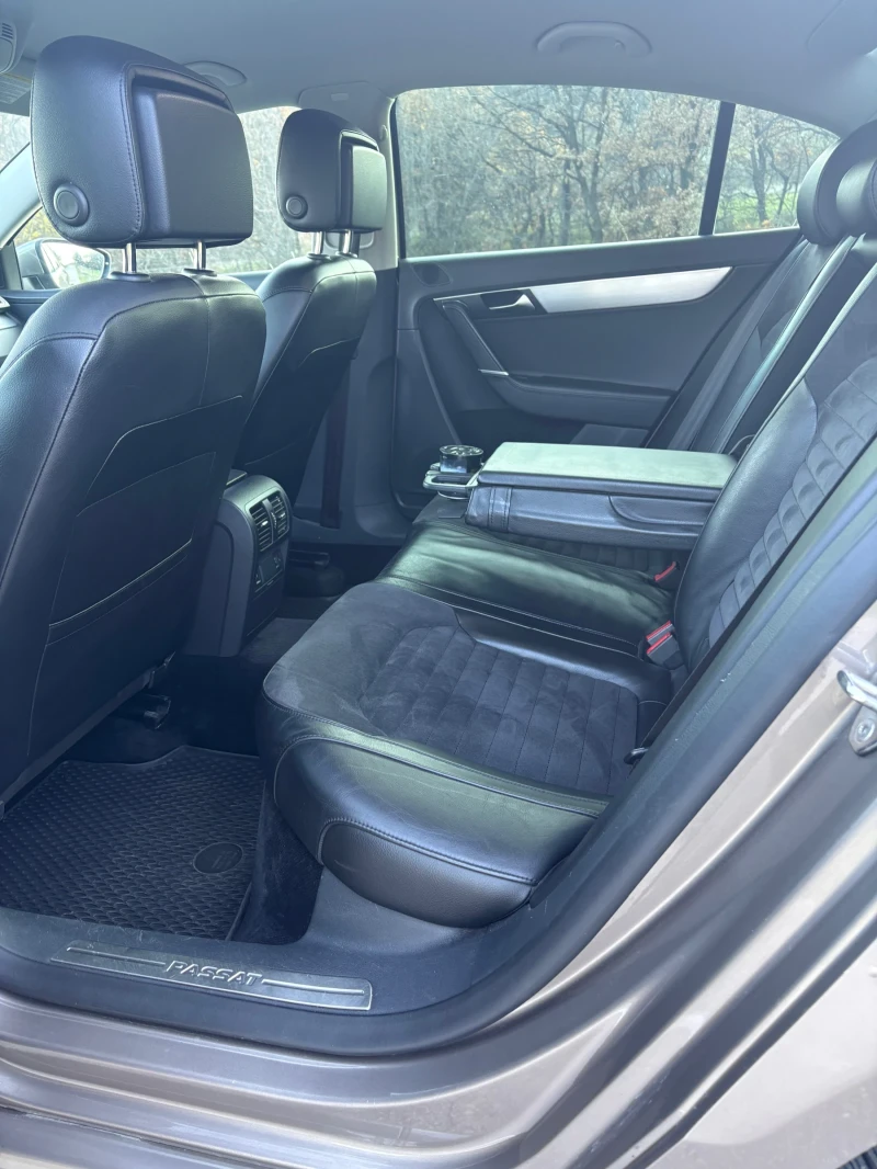 VW Passat 2.0TDI DSG Highline, снимка 11 - Автомобили и джипове - 52774608