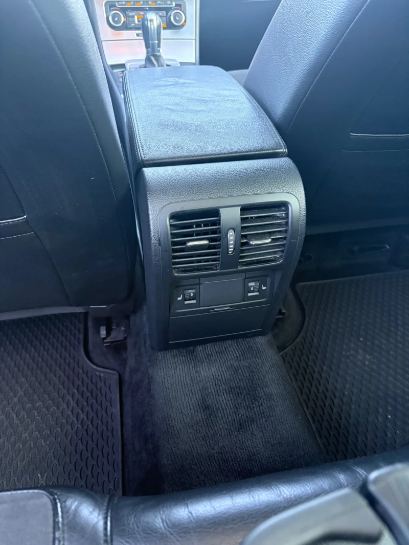 VW Passat 2.0TDI DSG Highline, снимка 12 - Автомобили и джипове - 52774608