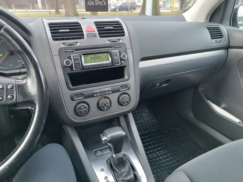 VW Golf, снимка 6 - Автомобили и джипове - 53294022