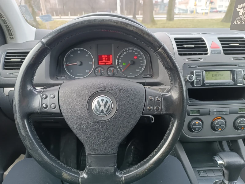 VW Golf, снимка 9 - Автомобили и джипове - 53294022