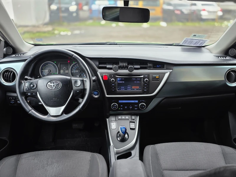 Toyota Auris, снимка 13 - Автомобили и джипове - 53294936