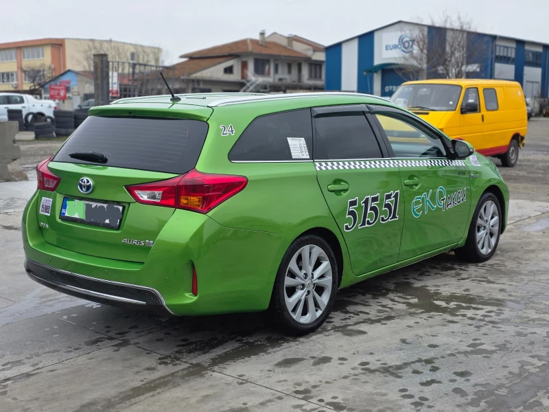 Toyota Auris, снимка 3 - Автомобили и джипове - 53294936