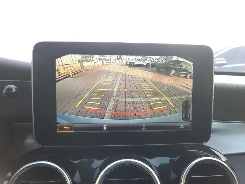 Mercedes-Benz C 200 2.0, снимка 14 - Автомобили и джипове - 54278035