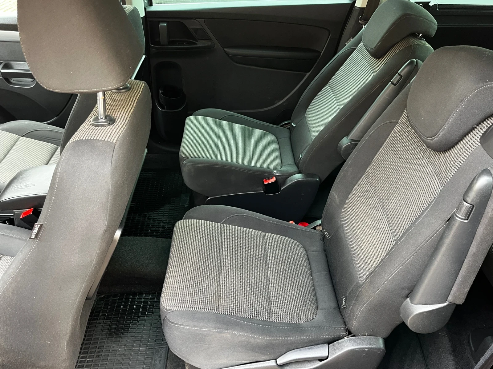VW Sharan 2.0TDI 140кс 4-Motion  - изображение 10