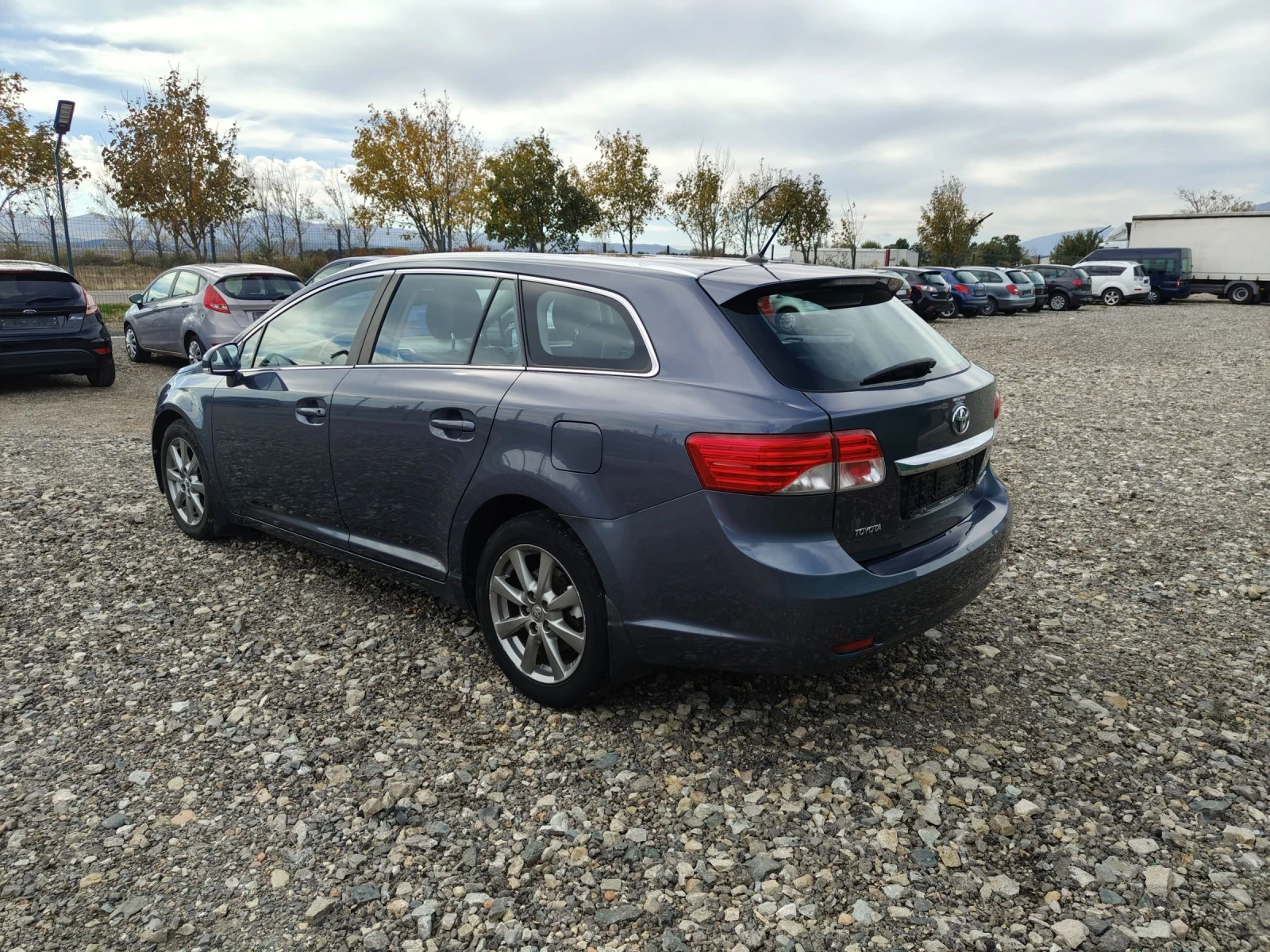 Toyota Avensis 2.0 D4D 126 FACELIFT 2013г | Mobile.bg — изображение 4