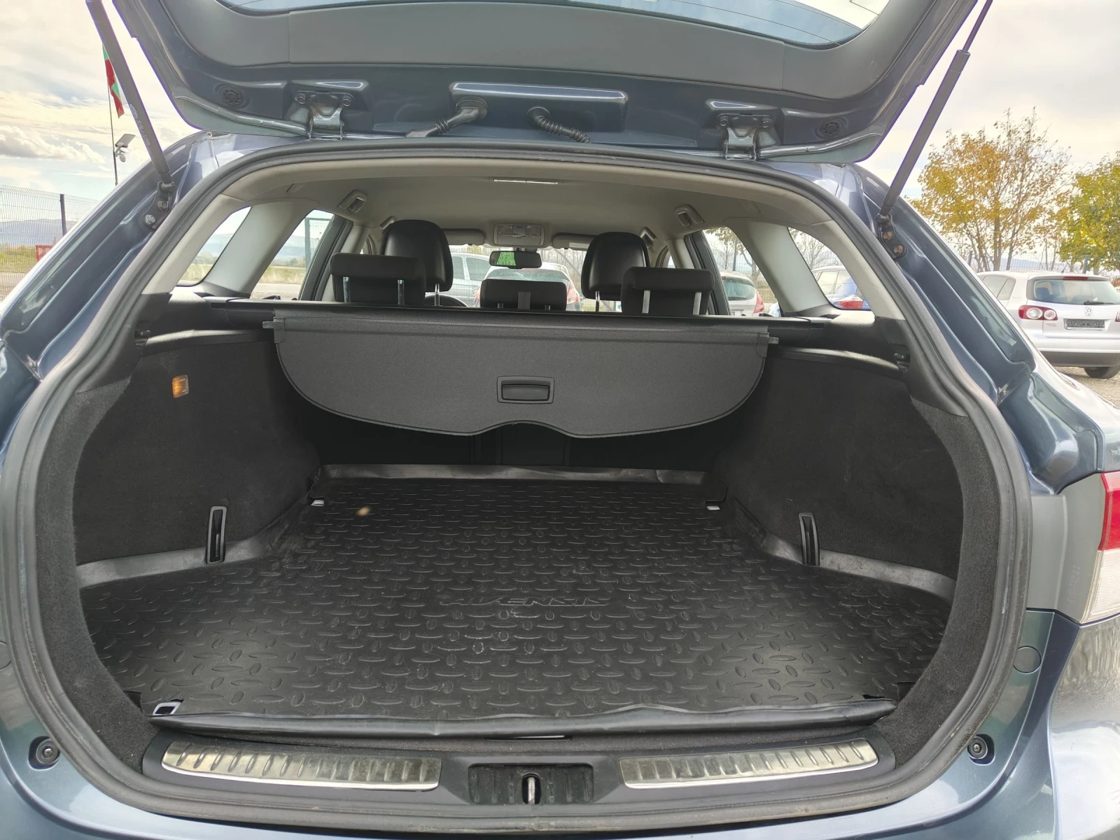 Toyota Avensis 2.0 D4D 126 FACELIFT 2013г | Mobile.bg — изображение 16