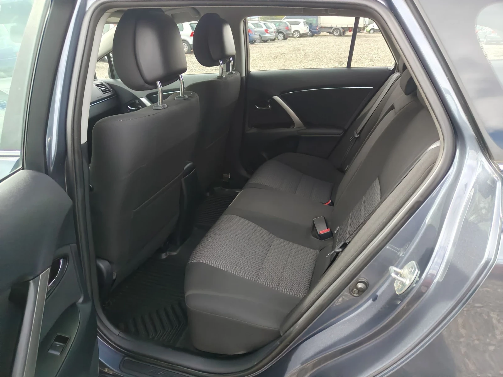 Toyota Avensis 2.0 D4D 126 FACELIFT 2013г | Mobile.bg — изображение 15