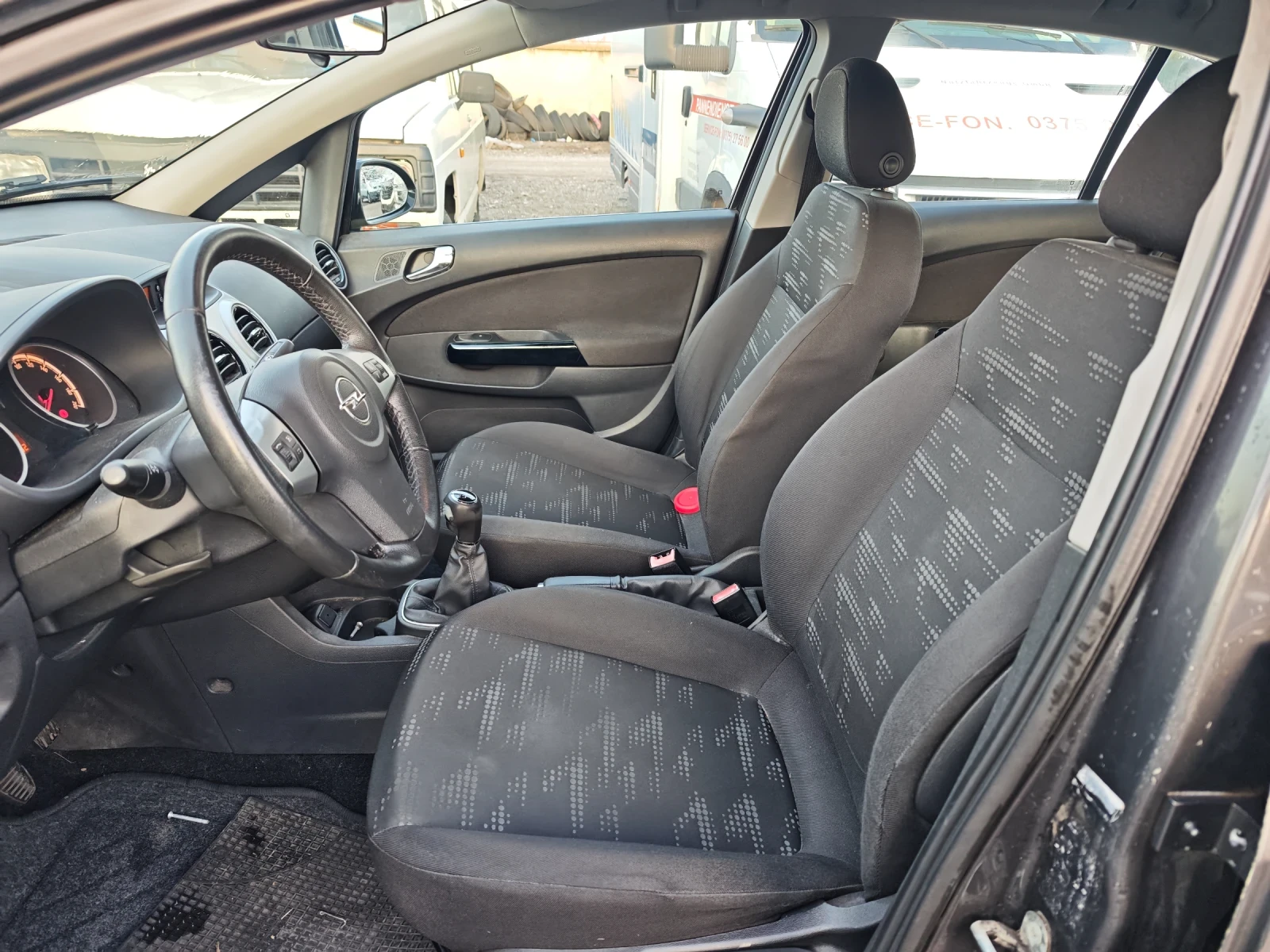 Opel Corsa 1.2i  - изображение 8