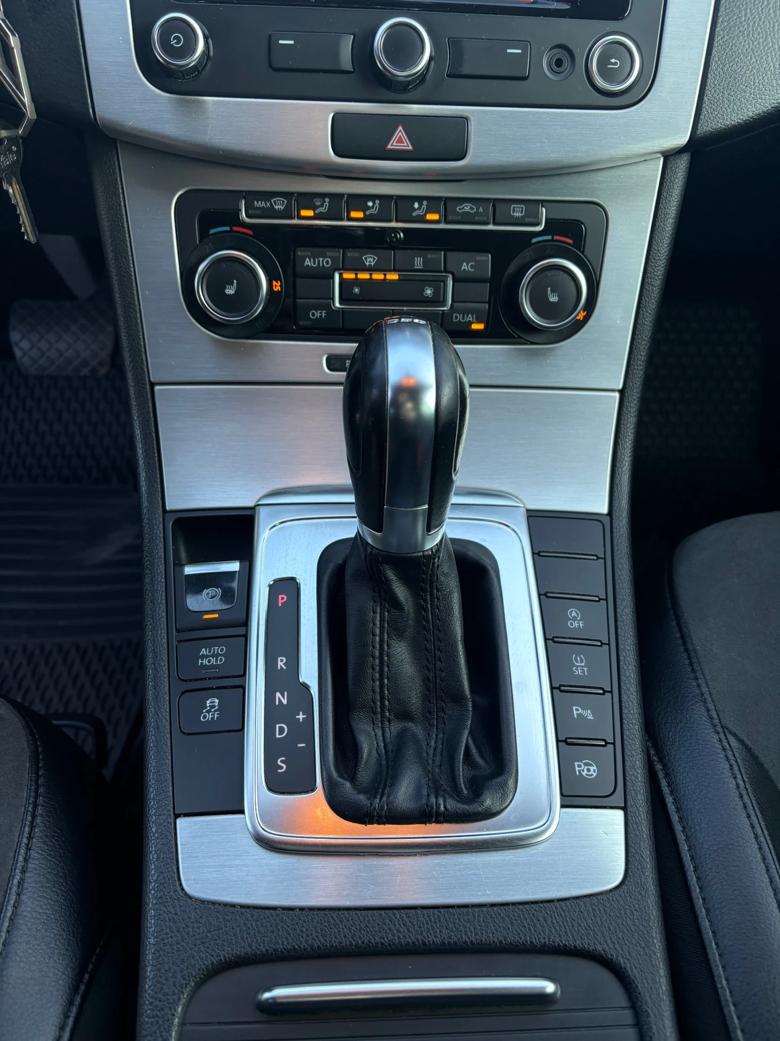 VW Passat 2.0TDI DSG Highline - изображение 10