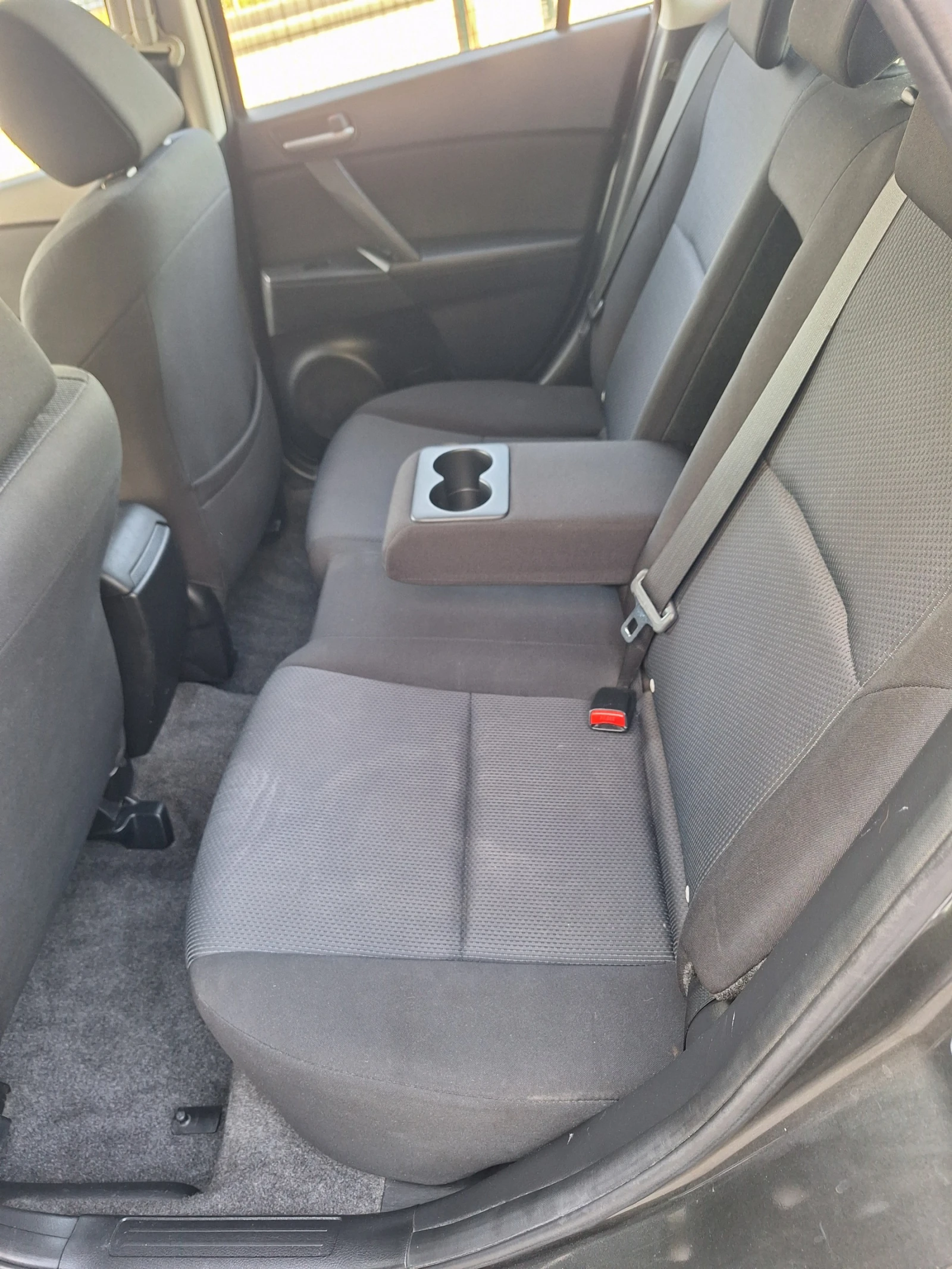 Mazda 3 2.0-АВТОМАТИК, снимка 16 - Автомобили и джипове - 54343581