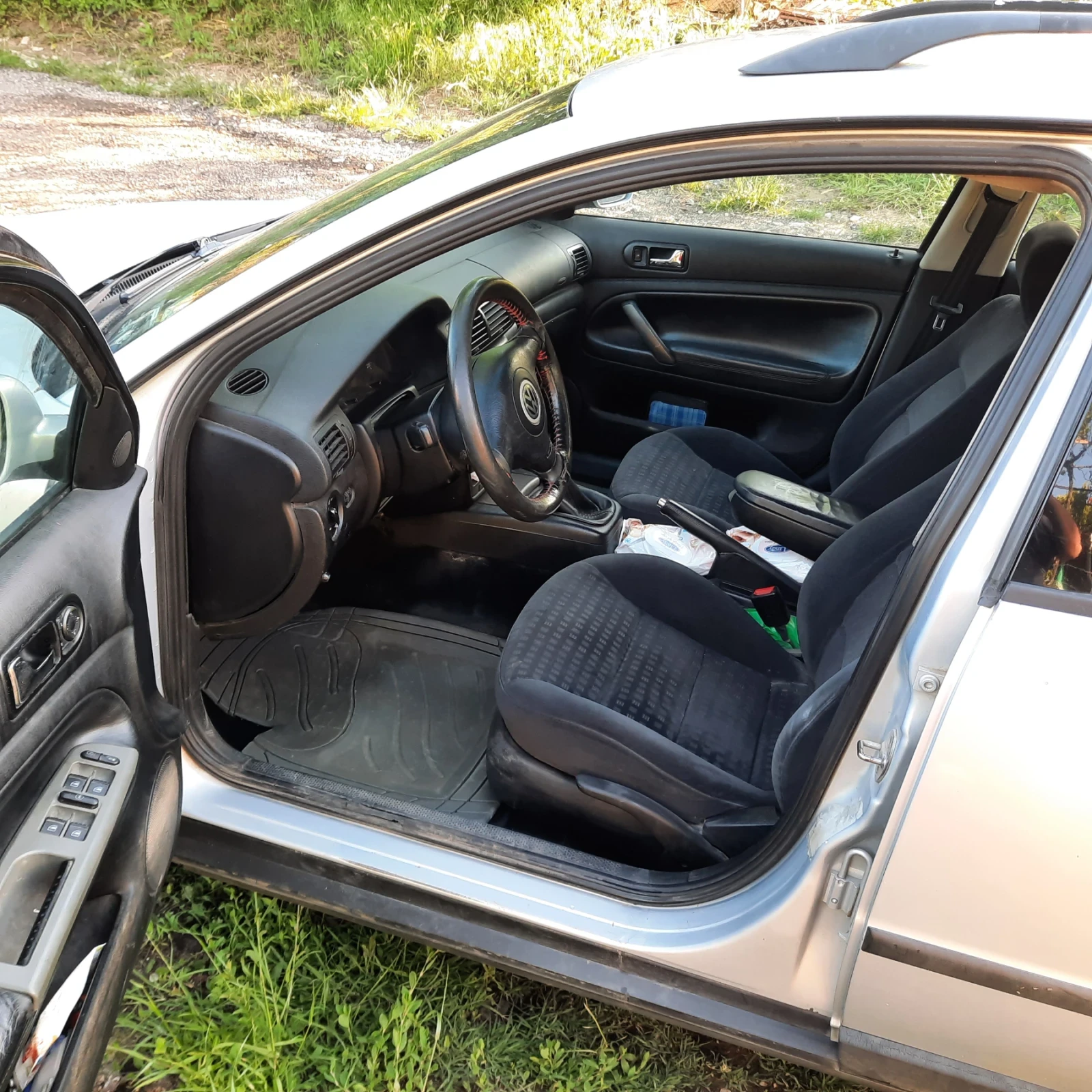 VW Passat 1.9  TDI 110 K., снимка 4 - Автомобили и джипове - 54725178