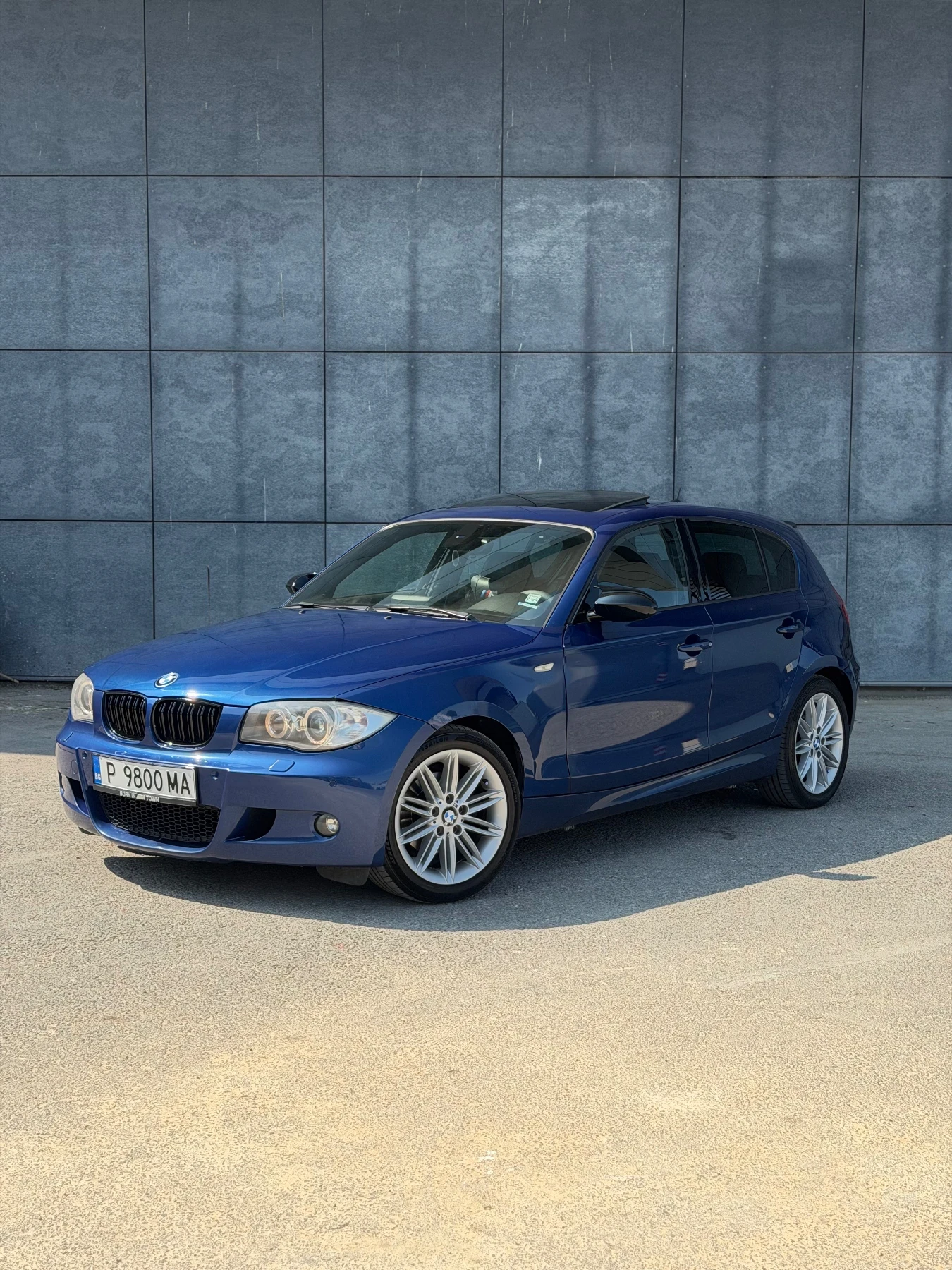 BMW 118 M pack / всички екстри, снимка 2 - Автомобили и джипове - 56088938