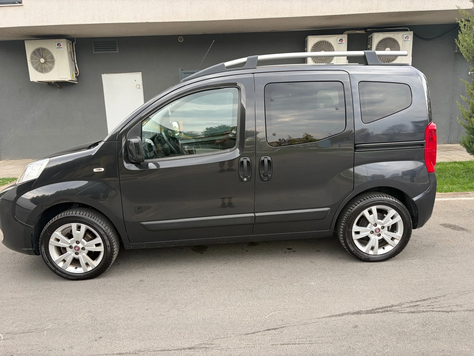 Fiat Qubo 1.4, снимка 7 - Автомобили и джипове - 56167420