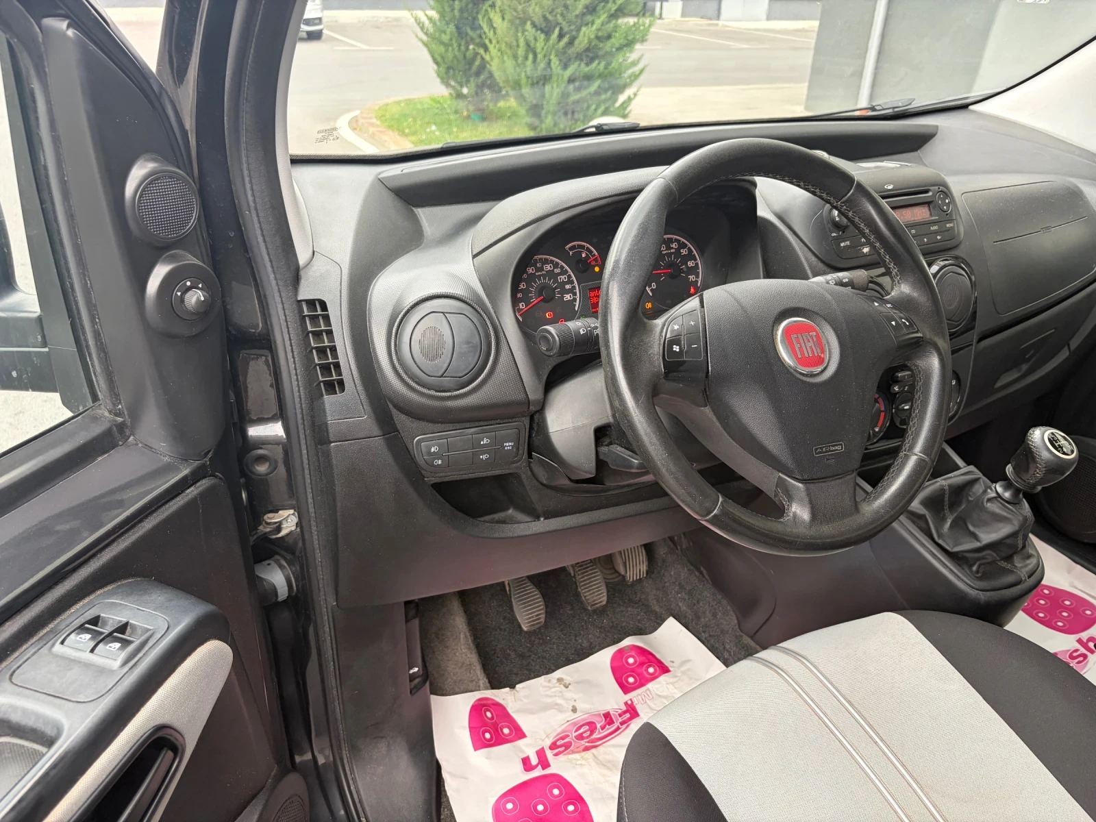Fiat Qubo 1.4, снимка 11 - Автомобили и джипове - 56167420