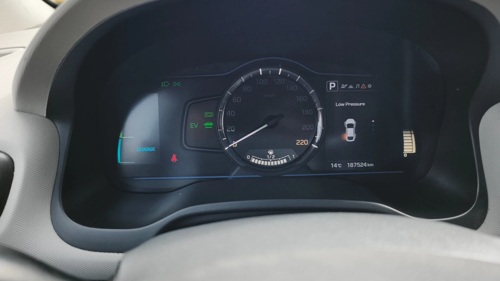 Hyundai Ioniq, снимка 7 - Автомобили и джипове - 56493567