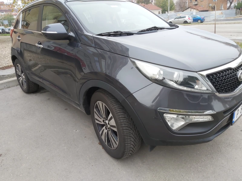 Kia Sportage, снимка 1 - Автомобили и джипове - 49500350