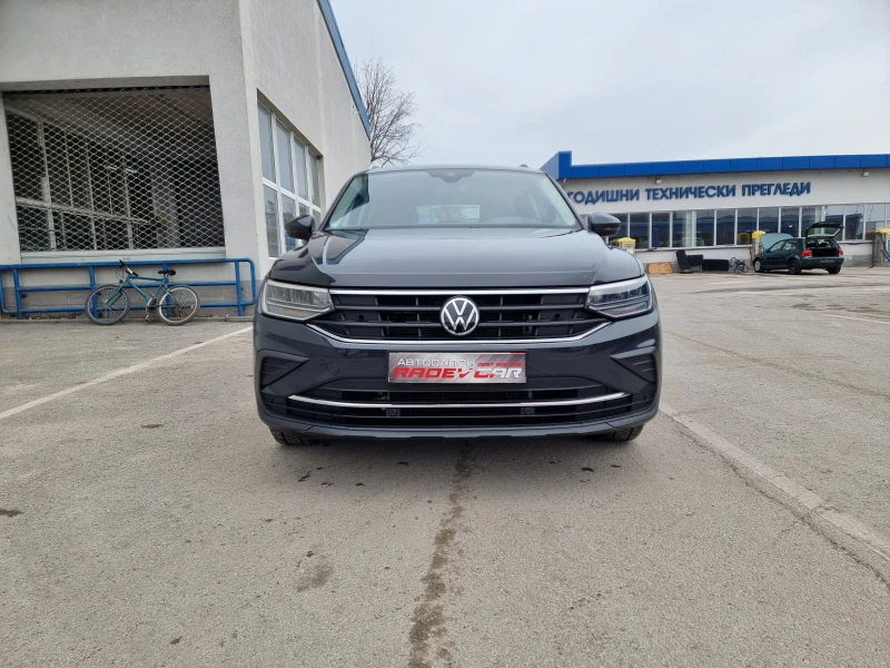 VW Tiguan 2.0TDI AVTOMATIK HIGHLINE , снимка 9 - Автомобили и джипове - 49471065