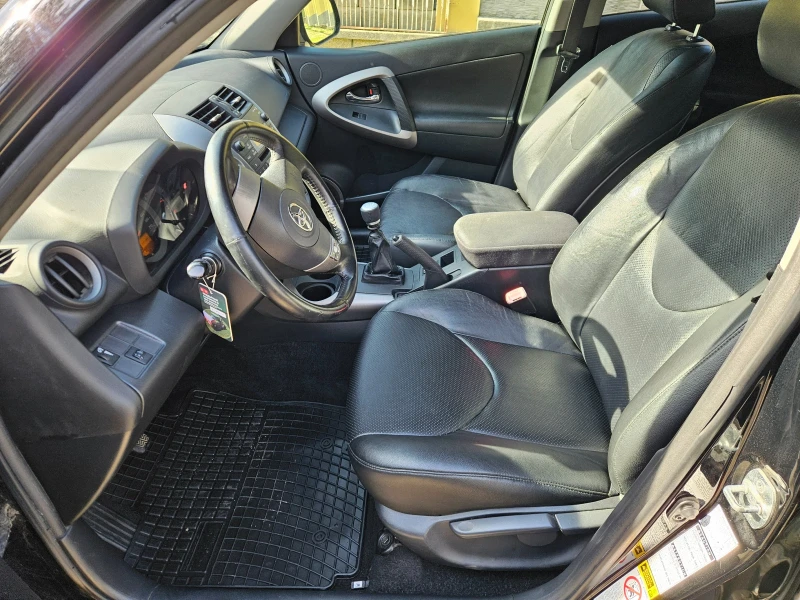 Toyota Rav4 2.2d 136kc, снимка 11 - Автомобили и джипове - 52554811