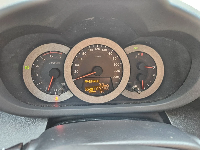 Toyota Rav4 2.2d 136kc, снимка 10 - Автомобили и джипове - 52554811