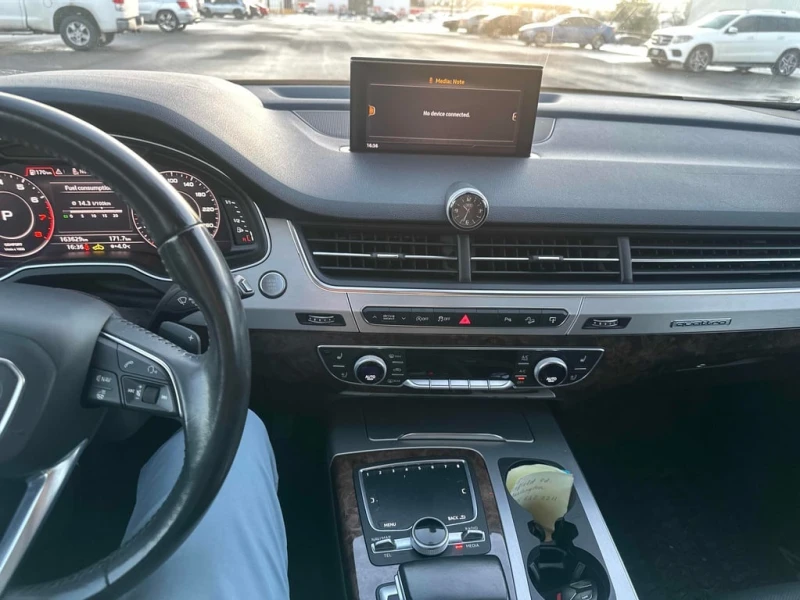 Audi Q7 * 3.0T Progressiv * CARFAX * ЦЕНА ДО БГ, снимка 9 - Автомобили и джипове - 52834764