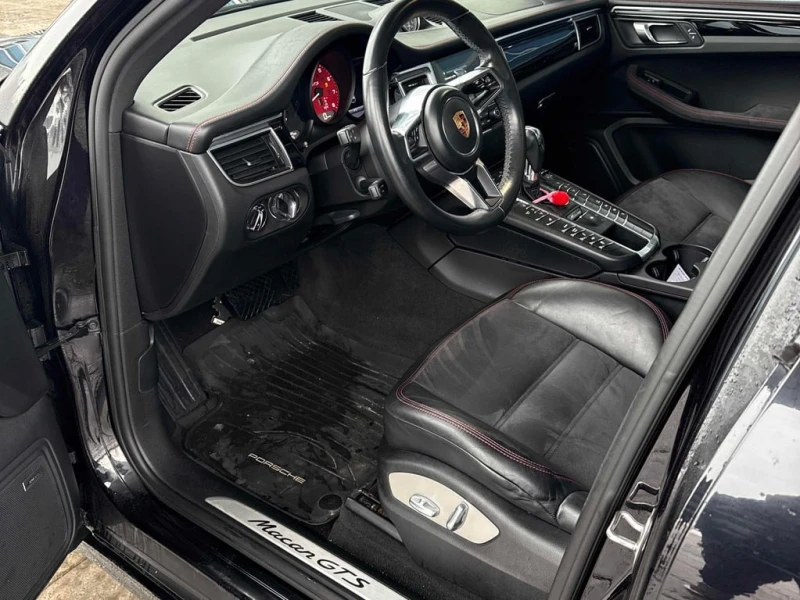 Porsche Macan * GTS/ CARBON PACKAGE/ CARFAX * , снимка 7 - Автомобили и джипове - 52951822