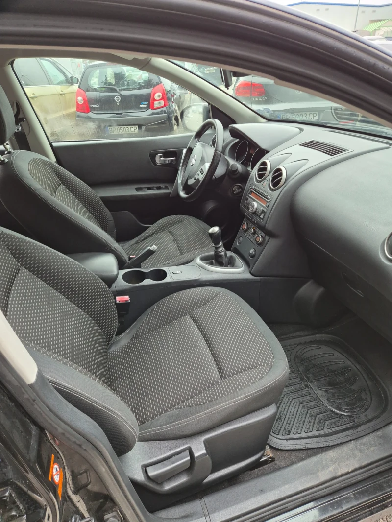 Nissan Qashqai, снимка 8 - Автомобили и джипове - 53009338