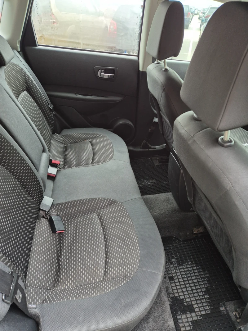 Nissan Qashqai, снимка 9 - Автомобили и джипове - 53009338