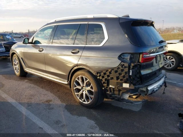 BMW X7 XDRIVE40I, Сервизна история, Минимална щета, снимка 8 - Автомобили и джипове - 48813260