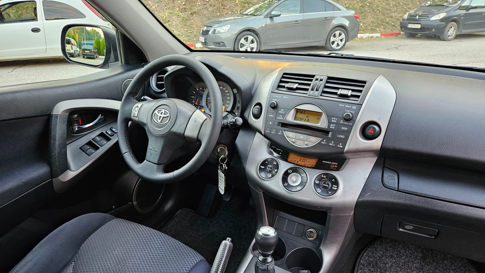 Toyota Rav4 2.2 D4d Klimatronik/4x4/6skorosti - изображение 10