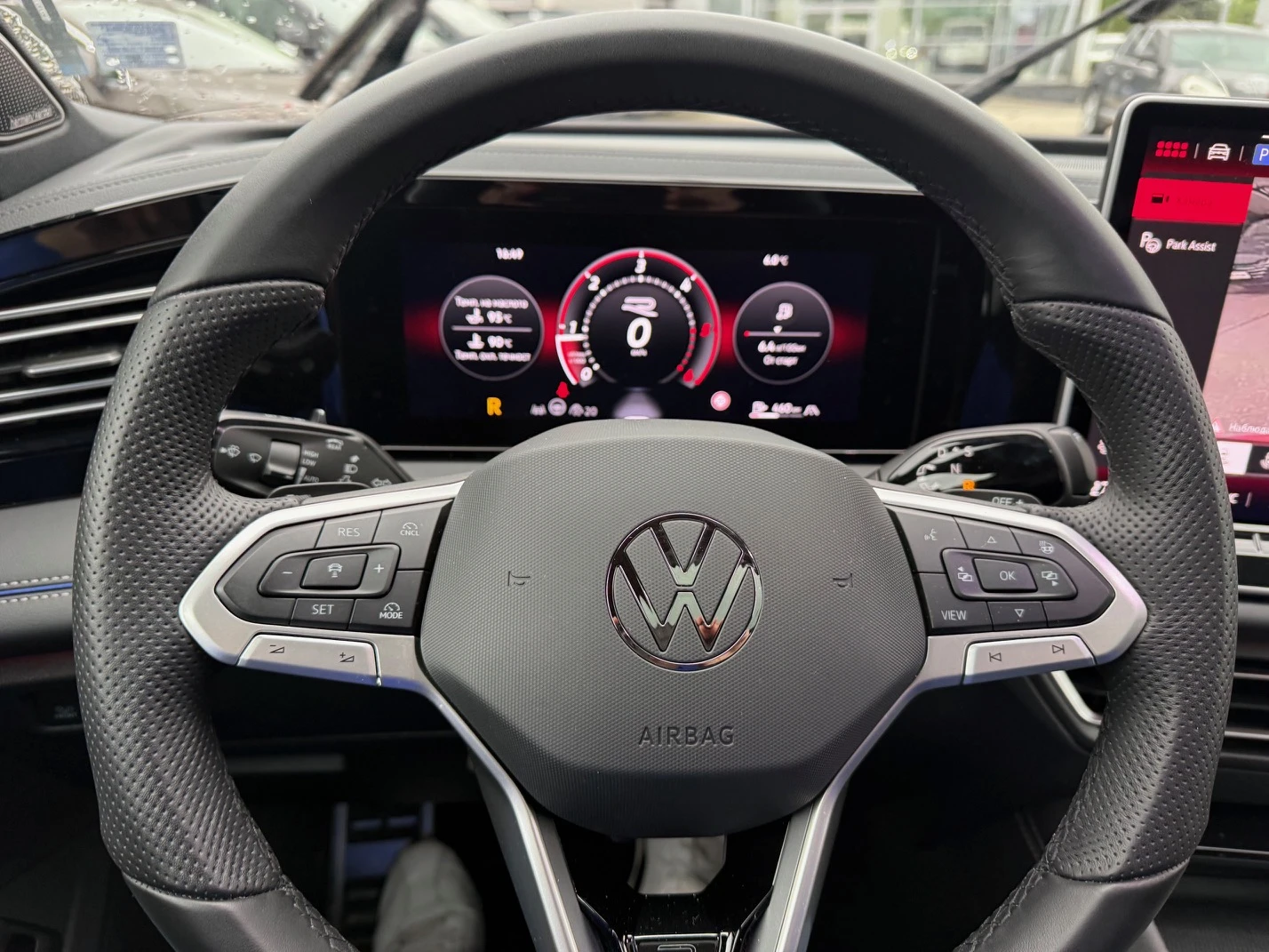 VW Tiguan R-line Plus 4 Motion  2, 0 TDI 193 k.c 7DSG, снимка 14 - Автомобили и джипове - 54638326