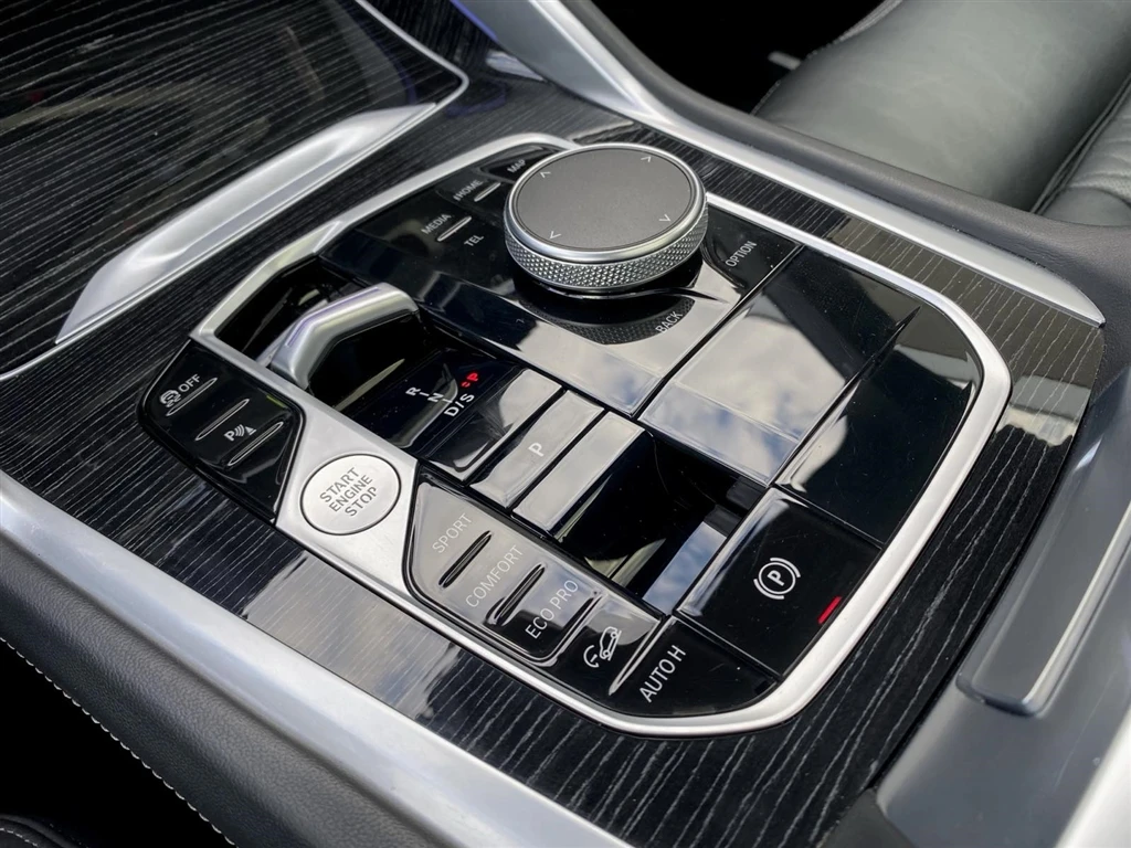 BMW X6 M60i xDrive, снимка 8 - Автомобили и джипове - 54056310