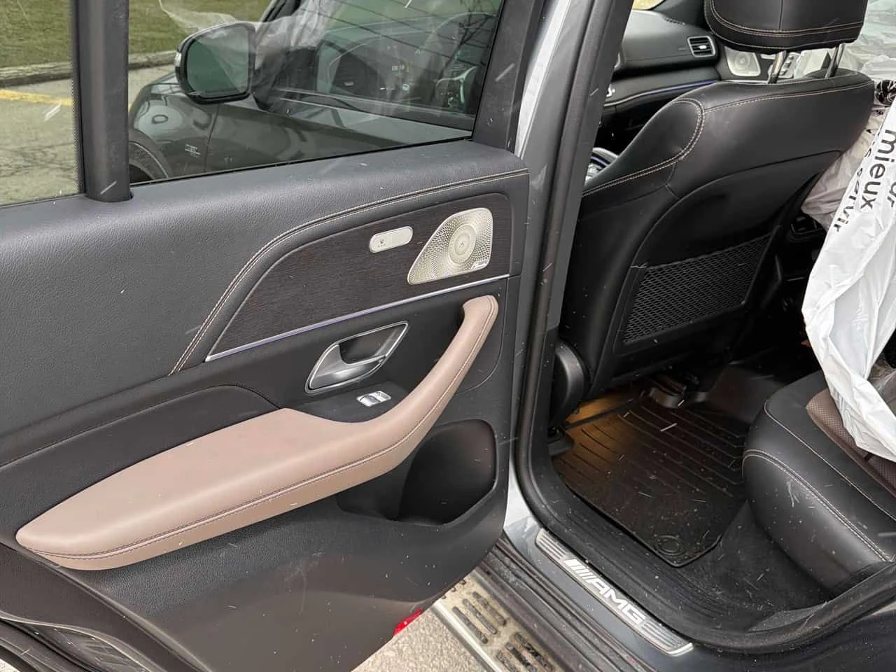 Mercedes-Benz GLE 53 4MATIC 4MATIC* DISTRONIC* BURMESTER* ОБДУХВАНЕ* , снимка 17 - Автомобили и джипове - 54162147