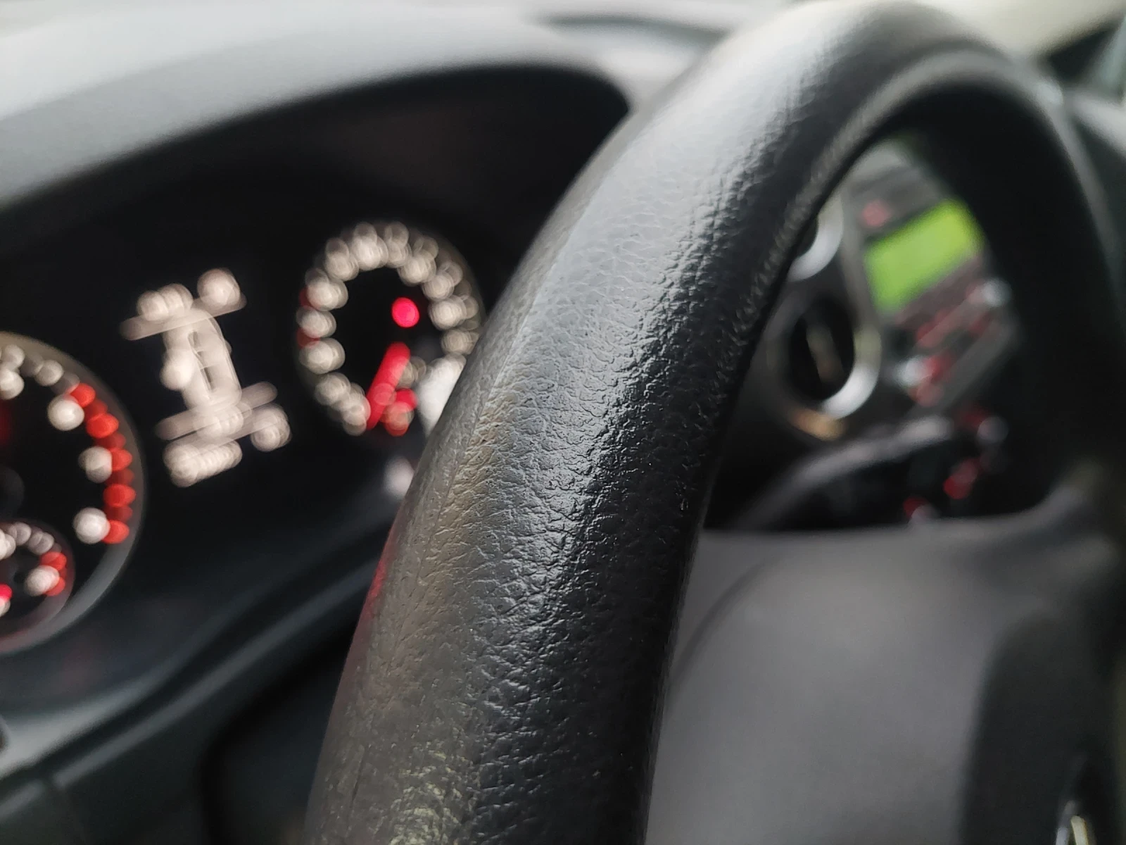 VW Tiguan 1.4 TSI, снимка 7 - Автомобили и джипове - 54258914