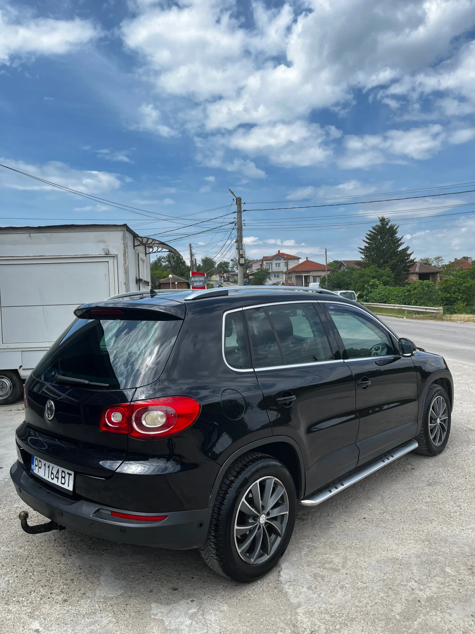 VW Tiguan, снимка 4 - Автомобили и джипове - 54619159