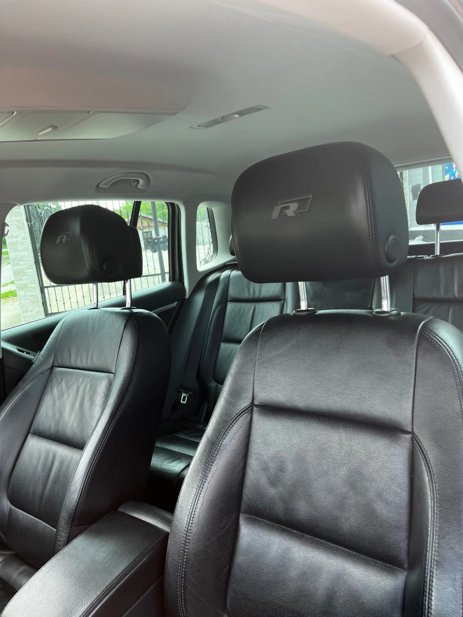 VW Tiguan, снимка 8 - Автомобили и джипове - 54619159