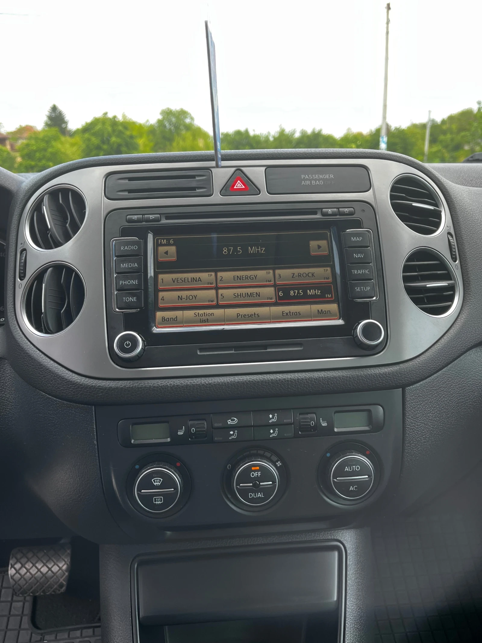 VW Tiguan, снимка 7 - Автомобили и джипове - 54619159