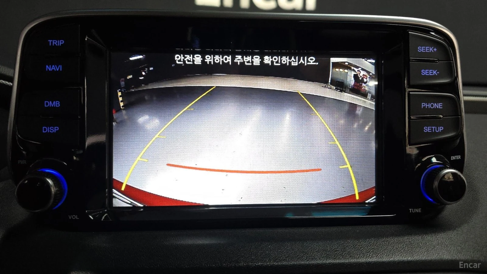 Hyundai Santa fe * ПАНО* KEYLESS* Camera* ПОДГРЕВ* , снимка 15 - Автомобили и джипове - 55584697
