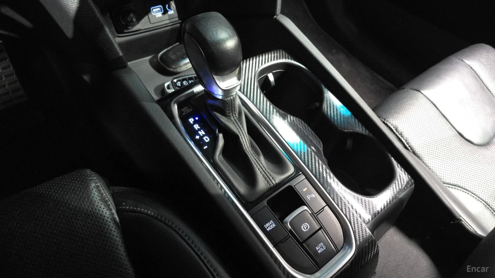 Hyundai Santa fe * ПАНО* KEYLESS* Camera* ПОДГРЕВ* , снимка 9 - Автомобили и джипове - 55584697