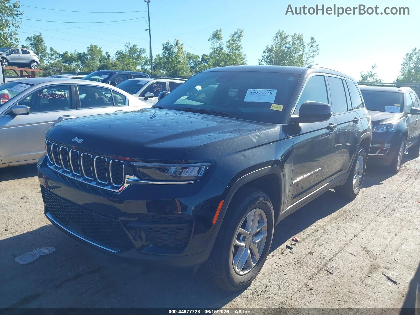 Jeep Grand cherokee Laredo X* 3.6* 4X4* 2ключа* 15к км* Цена до БГ, снимка 3 - Автомобили и джипове - 55728063