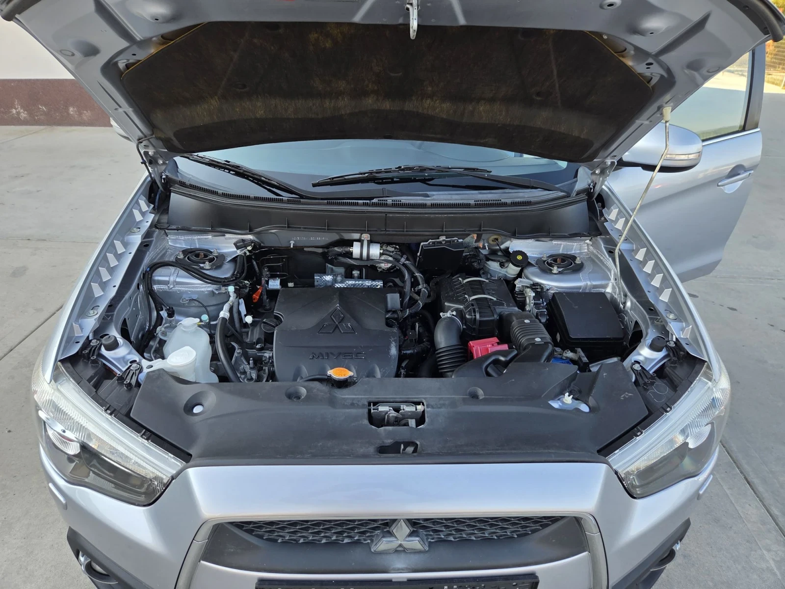 Mitsubishi ASX ГАЗ + ПАНОРАМА+ КСЕНОН+ ТОП, снимка 16 - Автомобили и джипове - 55742877