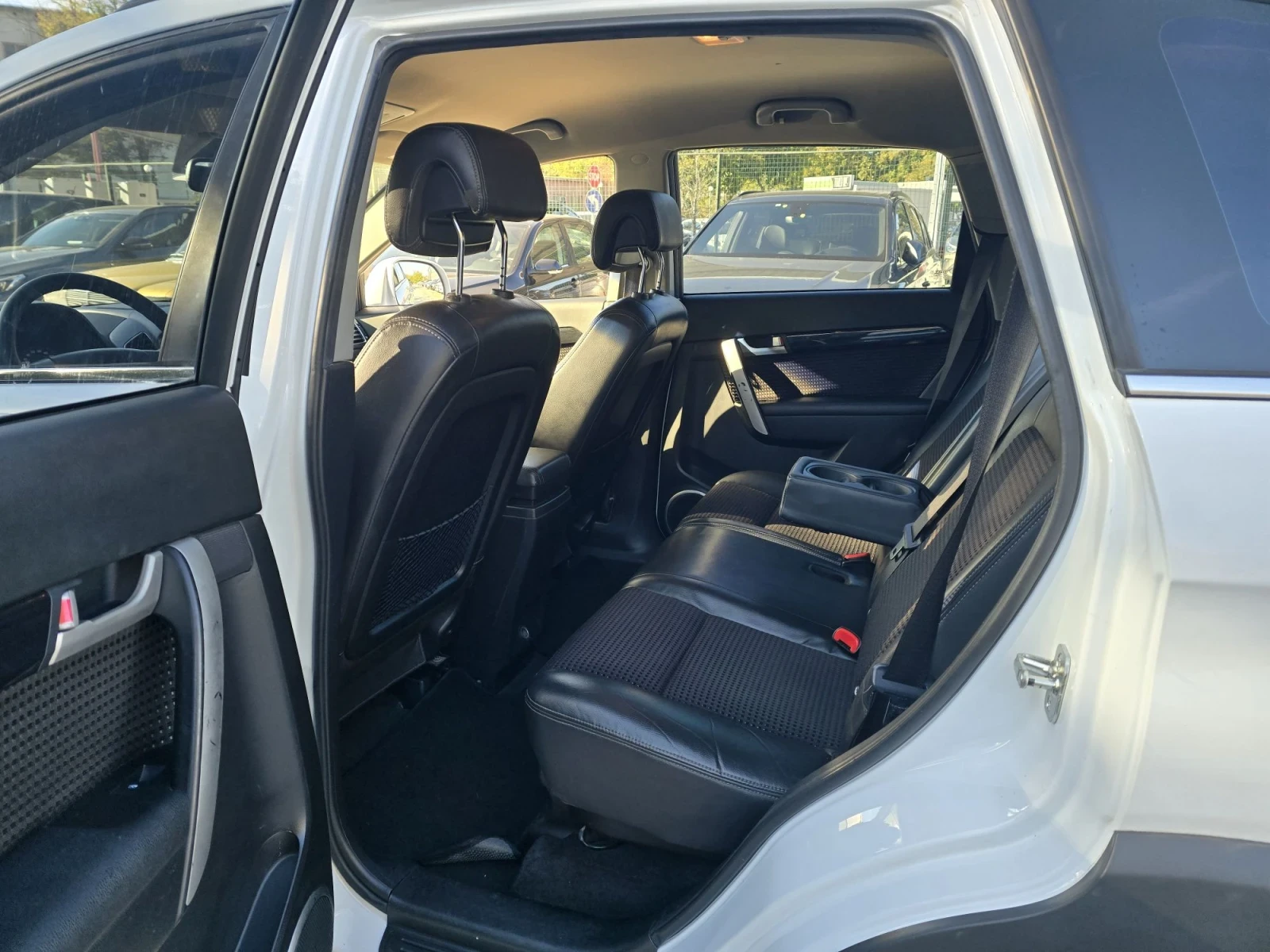 Chevrolet Captiva 2.2D 163к.с ЛИЗИНГ!, снимка 11 - Автомобили и джипове - 56582217