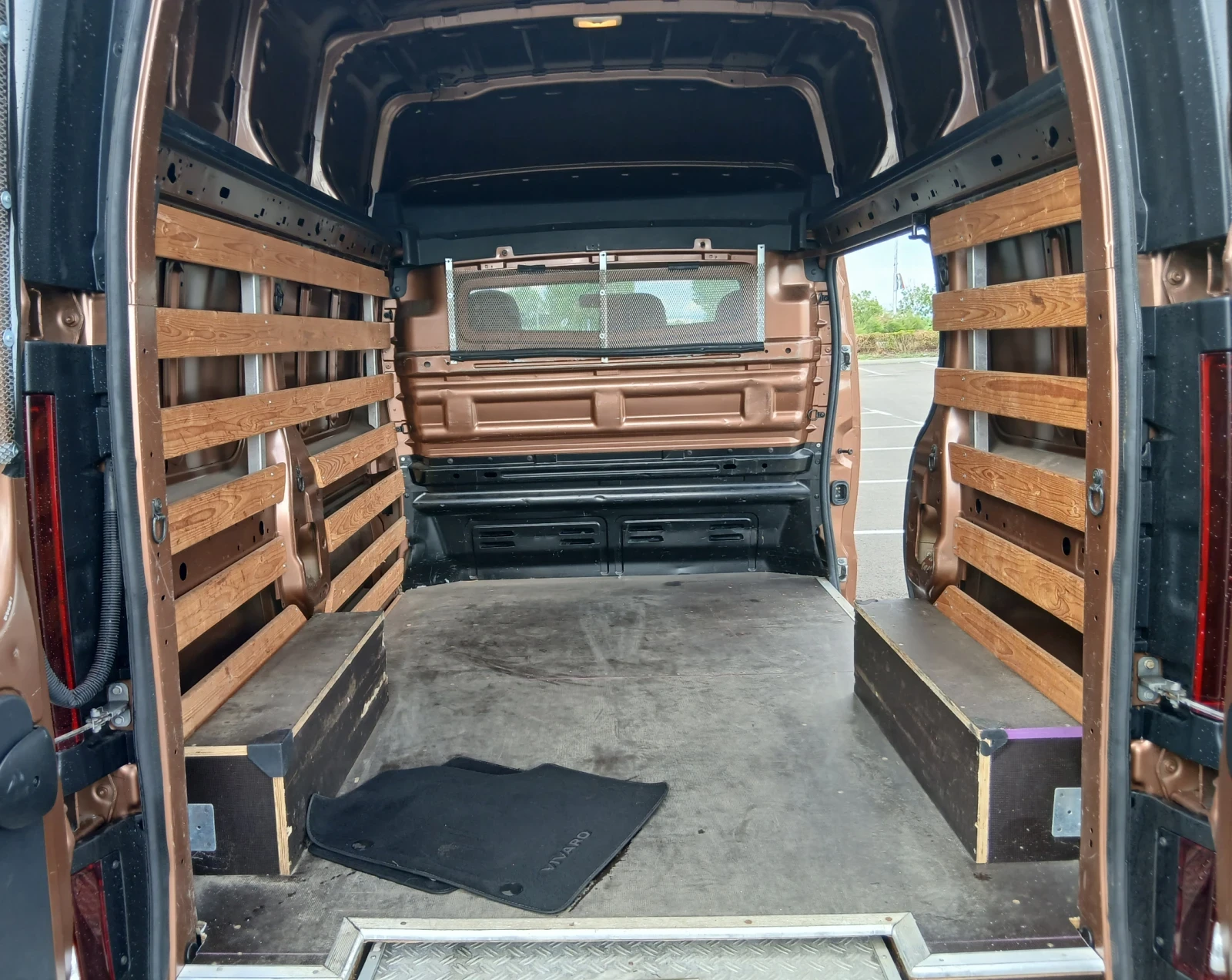 Opel Vivaro 1.6 L1H2 евро 6, снимка 11 - Бусове и автобуси - 55264934