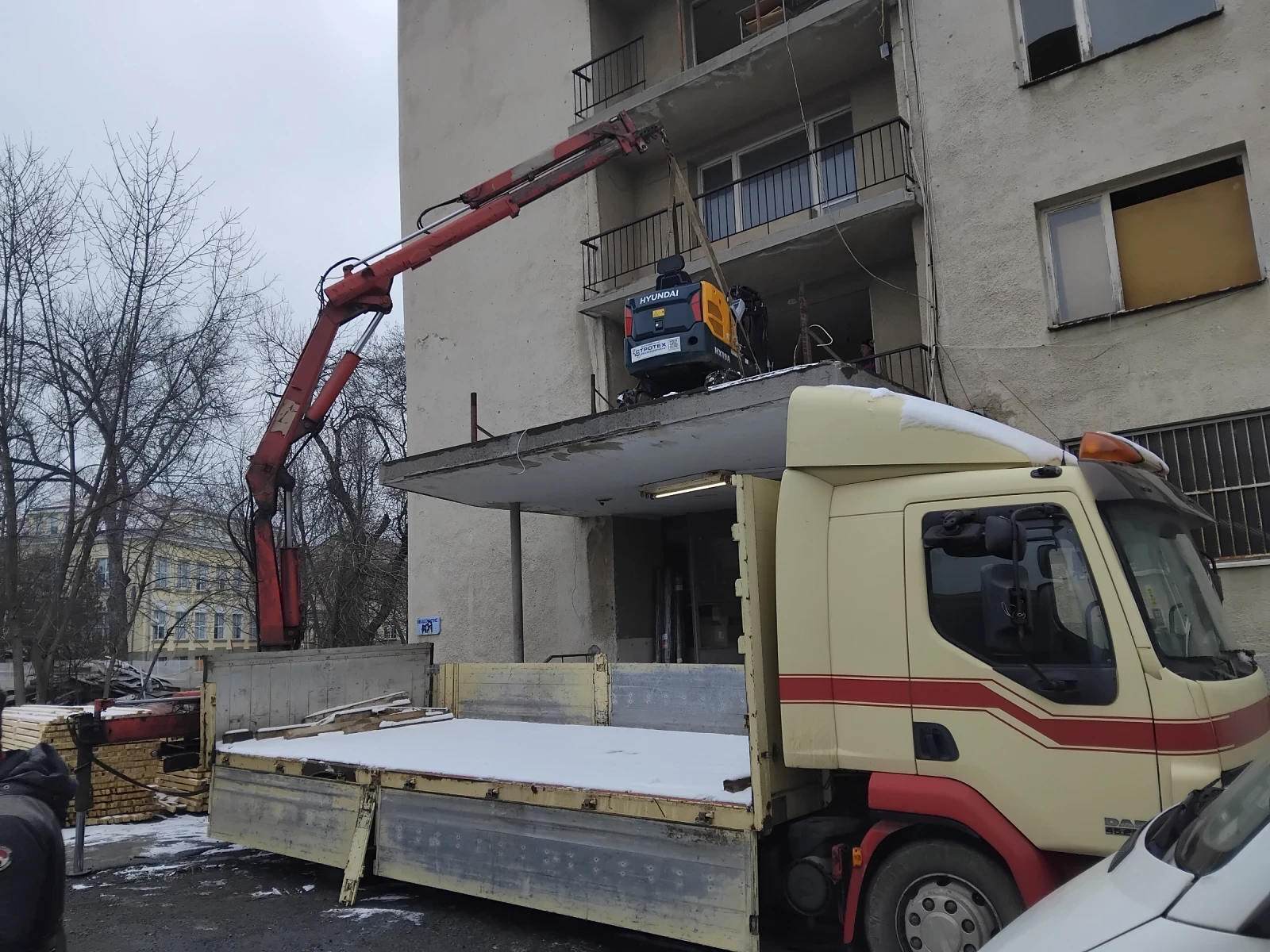 Daf Lf Бордови с кран, снимка 9 - Камиони - 55054639