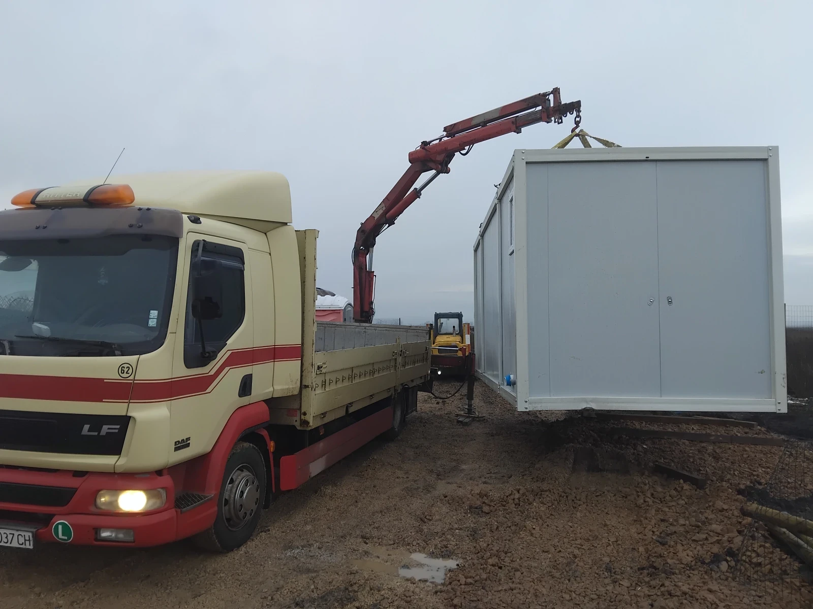 Daf Lf Бордови с кран, снимка 8 - Камиони - 55054639