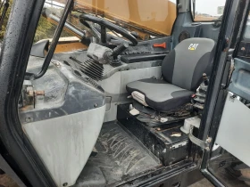 Телескопичен товарач Caterpillar ТН 407, снимка 4