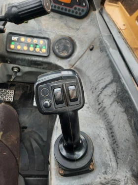 Телескопичен товарач Caterpillar ТН 407 | Auto.bg — изображение 7