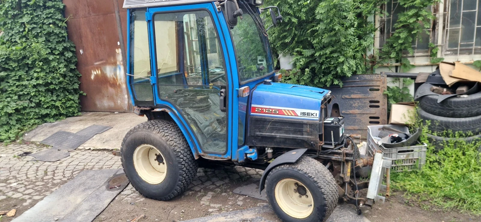 Трактор ISEKI 23кона, снимка 5 - Селскостопанска техника - 54600326
