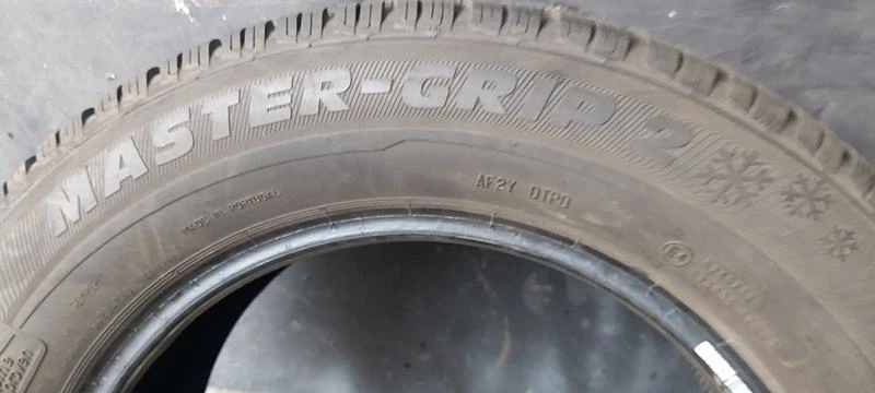 Гуми Зимни 225/60R16, снимка 7 - Гуми и джанти - 34684159